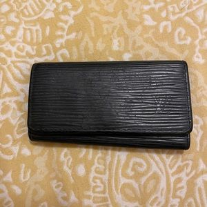 Louis Vuitton Epi Leather 4-Key Holder